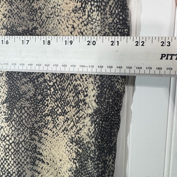 Anna and Frank 100% Silk Blouse L Snake Print Button Up Long Sleeve Neutral Top - Picture 6 of 8